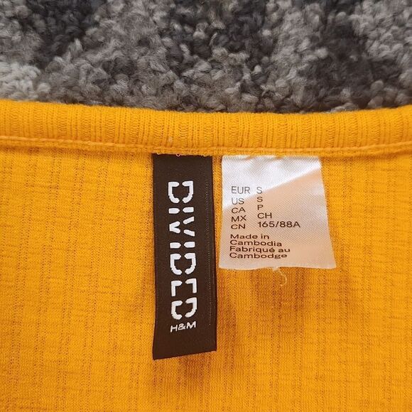 H & M Divided Top S - Picture 2 of 3